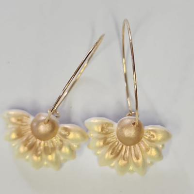 Shiny Flower Gold Hoop Earrings